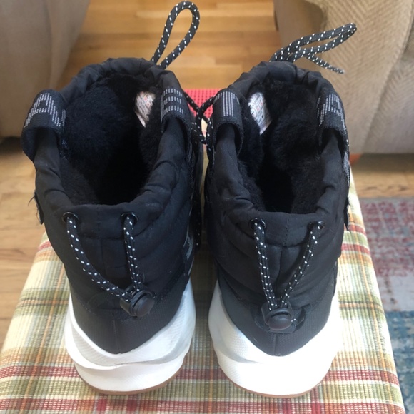 The North Face Thermoball Lace Up Waterproof Boots - Picture 10 of 14